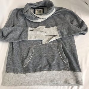 Abercrombie & Fitch sweatshirt